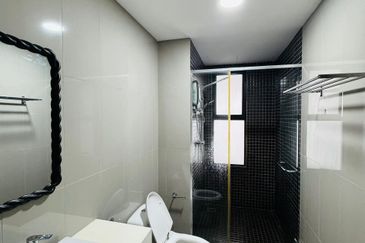 Renai Jelutong Residences