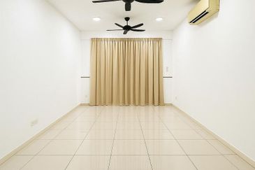 Renai Jelutong Residences