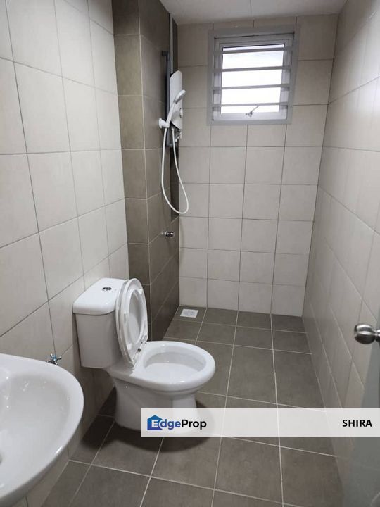 PLATINUM OUG RESIDENCE BUKIT JALIL, WALKING DISTANCE TO LRT SPACIOUS UNIT PARTIAL FURNISHED 3 BEDROOMS, Kuala Lumpur, Bukit Jalil