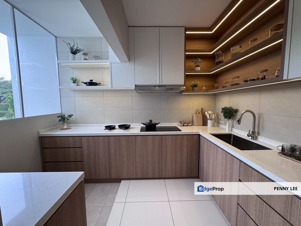 Senibong Cove Permas Jaya Hillview New Apartment Condominium Dual Key for Sale , Johor, Masai