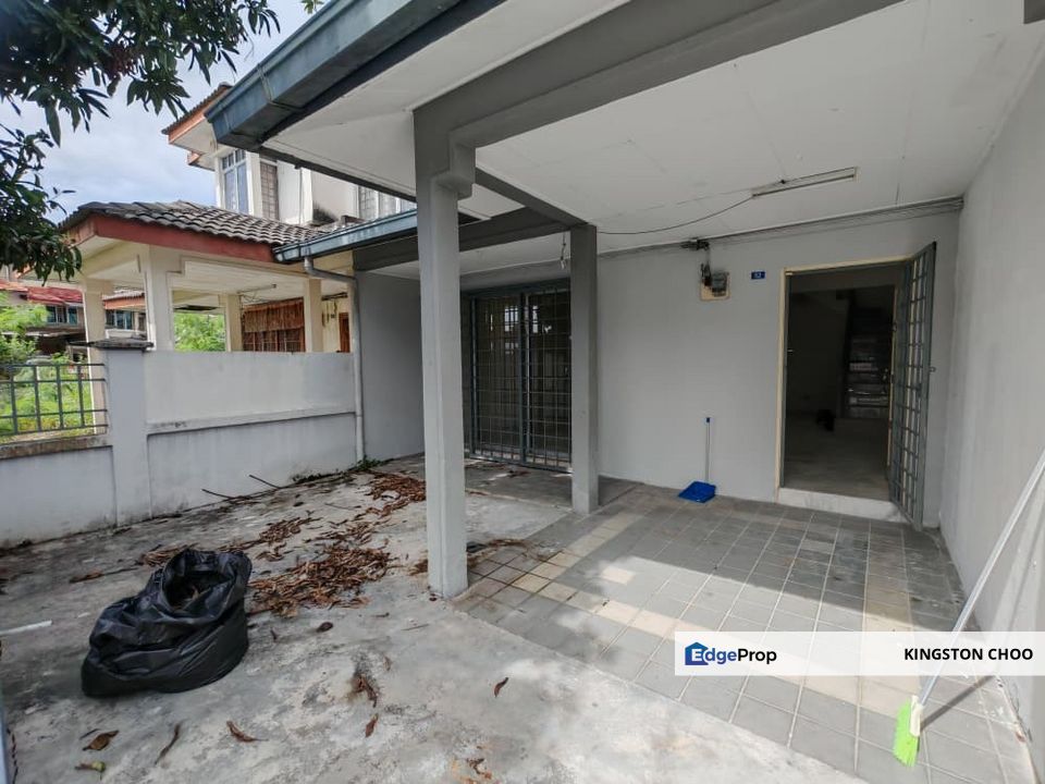 Double Storey House for Sale, Freehold, Near to the Play Ground, Kuala Lumpur, Cheras