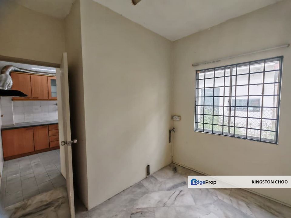 Double Storey House for Sale, Freehold, Near to the Play Ground, Kuala Lumpur, Cheras