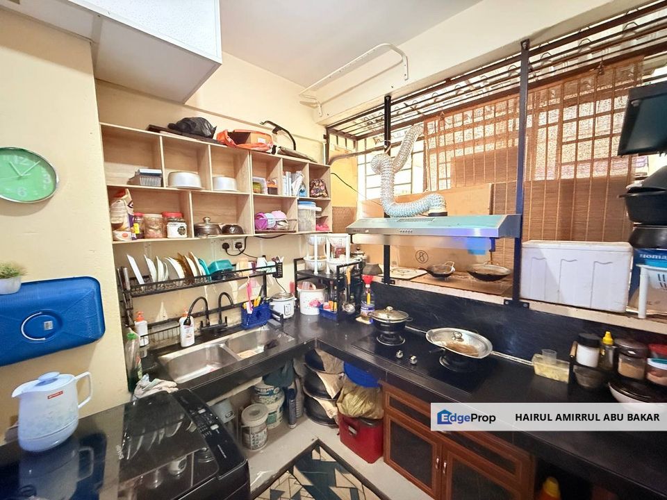 Kristal Heights 2 @ Sri Gombak – 936 sqft, Renovated, 3R2B, Low Density, Near Lift – RM335K Only!, Selangor, Gombak
