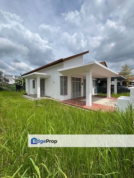 Rumah Setingkat Semi D Sepang  3305Luas Tanah!, Selangor, Sepang