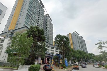 Vista Alam Serviced Apartment