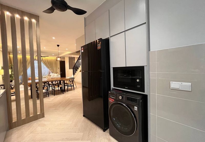 Fully Furnished Double Storey Elmina Green 1