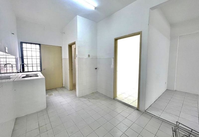 FACING OPEN FREEHOLD Double Storey Bukit Rimau Kota Kemuning