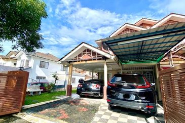 Cheapest End Lot Double Storey Jalan Akuamarin Seksyen 7 Shah Alam