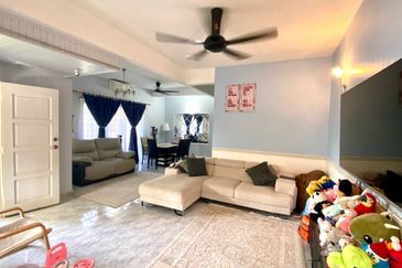 Cheapest End Lot Double Storey Jalan Akuamarin Seksyen 7 Shah Alam