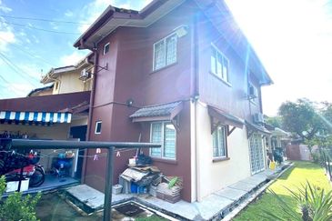 Cheapest End Lot Double Storey Jalan Akuamarin Seksyen 7 Shah Alam