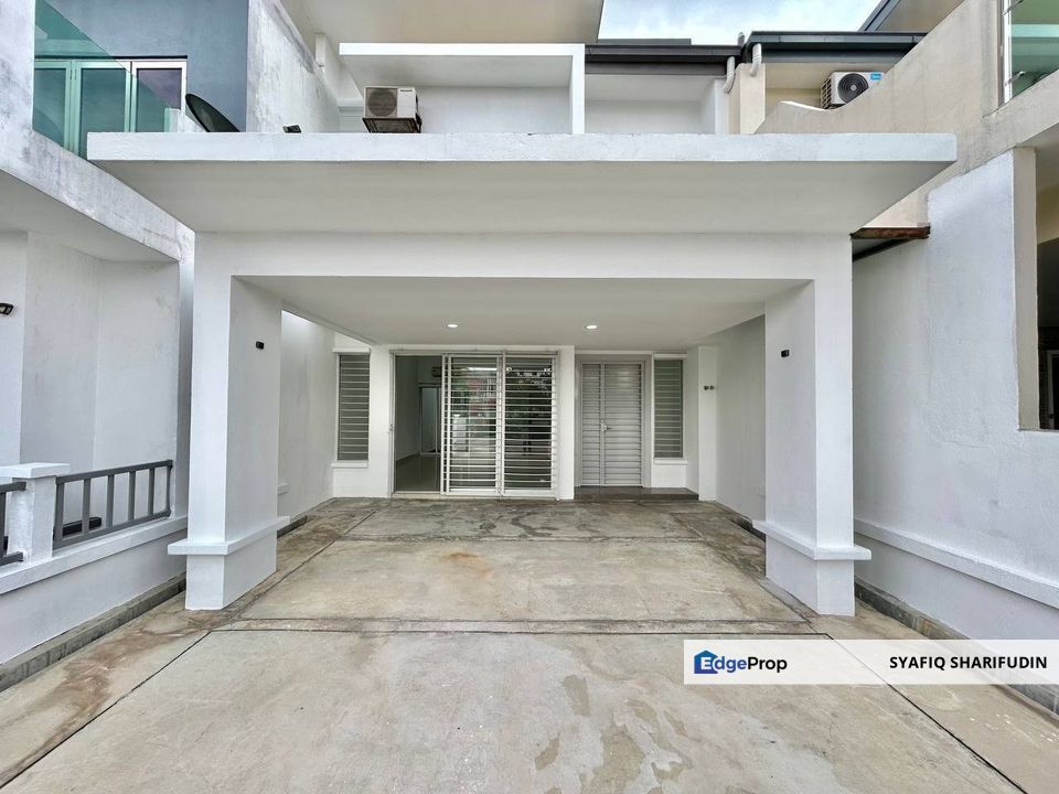 FACING OPEN Double Storey Alam Impian Seksyen 35 Viola Shah Alam, Selangor, Shah Alam