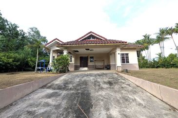 Persiaran Puncak Alam 1 