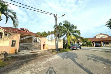 Persiaran Puncak Alam 1 