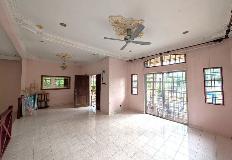 Persiaran Puncak Alam 1 