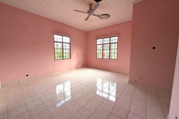 Persiaran Puncak Alam 1 