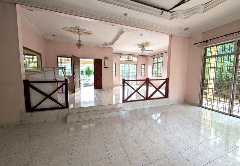 Persiaran Puncak Alam 1 