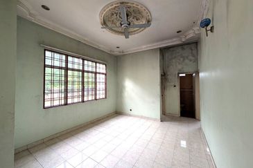 Persiaran Puncak Alam 1 