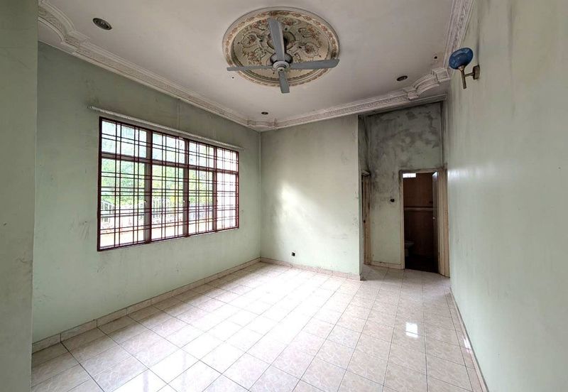 Persiaran Puncak Alam 1 