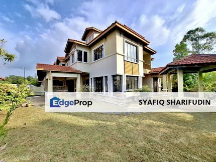 Ukiran Triple storey Alam Impian seksyen 35 Shah Alam, Selangor, Shah Alam