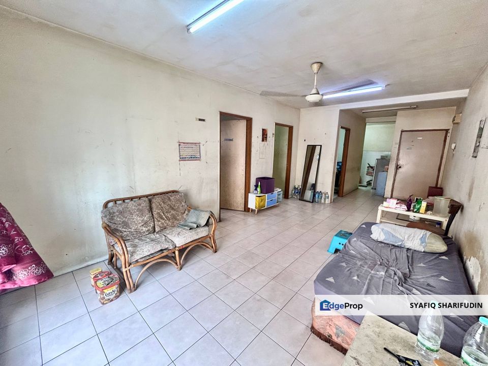 Cheapest Apartment Pusat Komersial Seksyen 7 Shah Alam, Selangor, Shah Alam