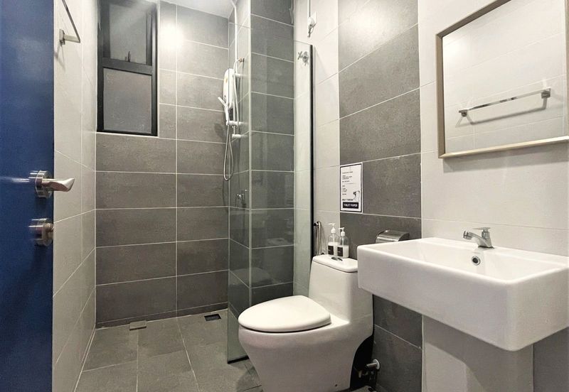 THE COVE HILLSIDE RESIDENCE