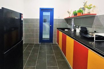 THE COVE HILLSIDE RESIDENCE