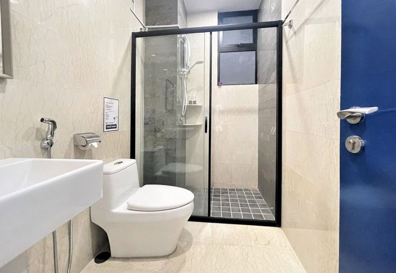 THE COVE HILLSIDE RESIDENCE