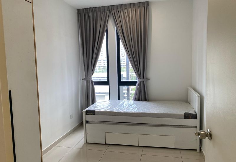 Kenwingston Square Garden