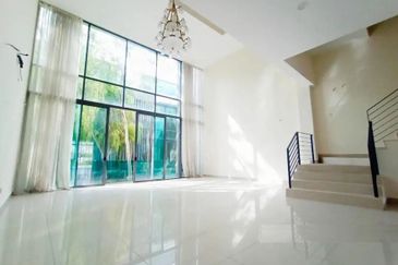  Puchong South Selangor Triple Storey link Reflexion Pool Villa for Sale villa with a private rooftop swimming