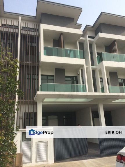 Reflexion Pool Villa @ Puchong South FOR SALE – 🏡luxurious 3-storey link villa with a private rooftop swimming, Selangor, Puchong South