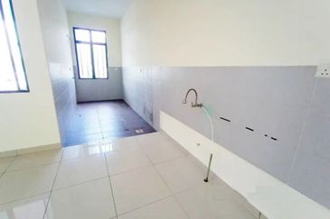  Puchong South Selangor Triple Storey link Reflexion Pool Villa for Sale villa with a private rooftop swimming