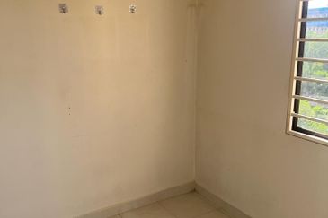 Kristal Villa Condominium