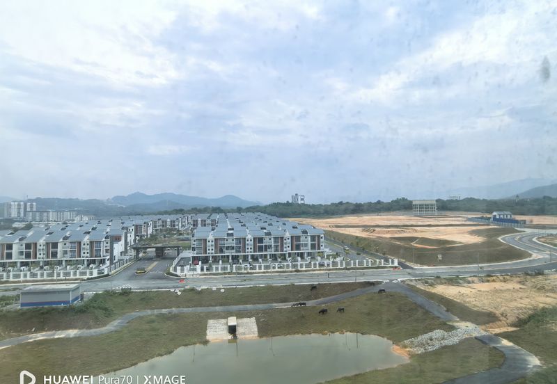 The Residence 2 @ Tiara East