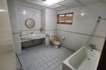 Spring & Summer Villa