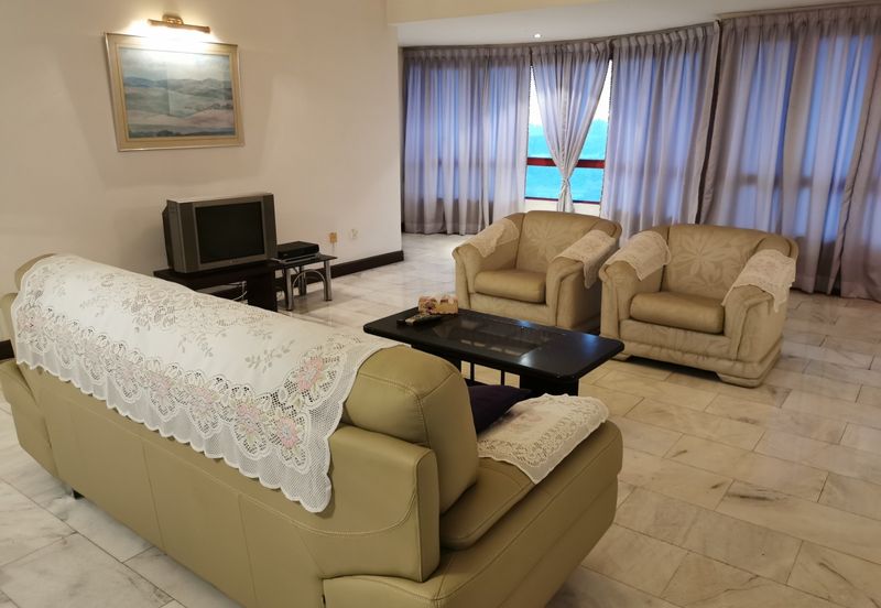 Spring & Summer Villa