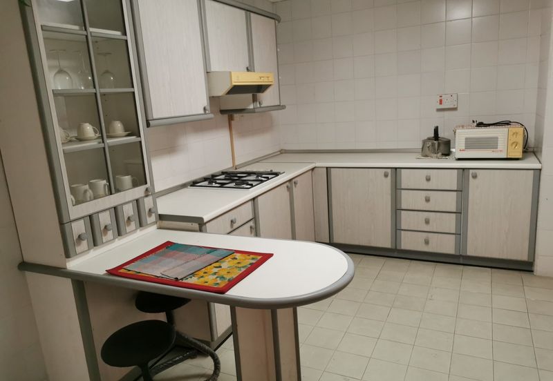 Spring & Summer Villa