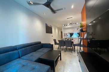 18 Jalan Pinang KL Sky Suites KLCC For Sale