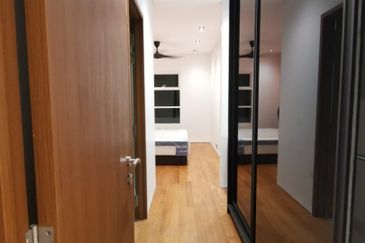 18 Jalan Pinang KL Sky Suites KLCC For Sale