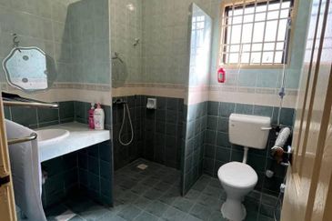 Laluan Desa Putra 21 Desa Putra Indah Ipoh Perak Single Storey Bungalow for Sale Fully Furnished