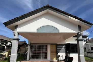 Laluan Desa Putra 21 Desa Putra Indah Ipoh Perak Single Storey Bungalow for Sale Fully Furnished