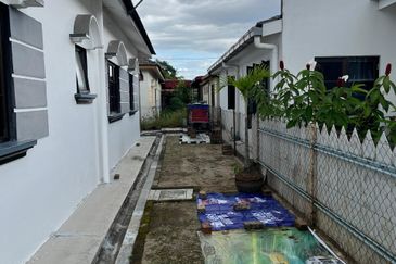 Laluan Desa Putra 21 Desa Putra Indah Ipoh Perak Single Storey Bungalow for Sale Fully Furnished
