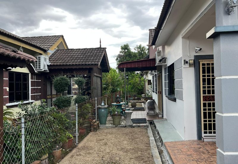 Laluan Desa Putra 21 Desa Putra Indah Ipoh Perak Single Storey Bungalow for Sale Fully Furnished