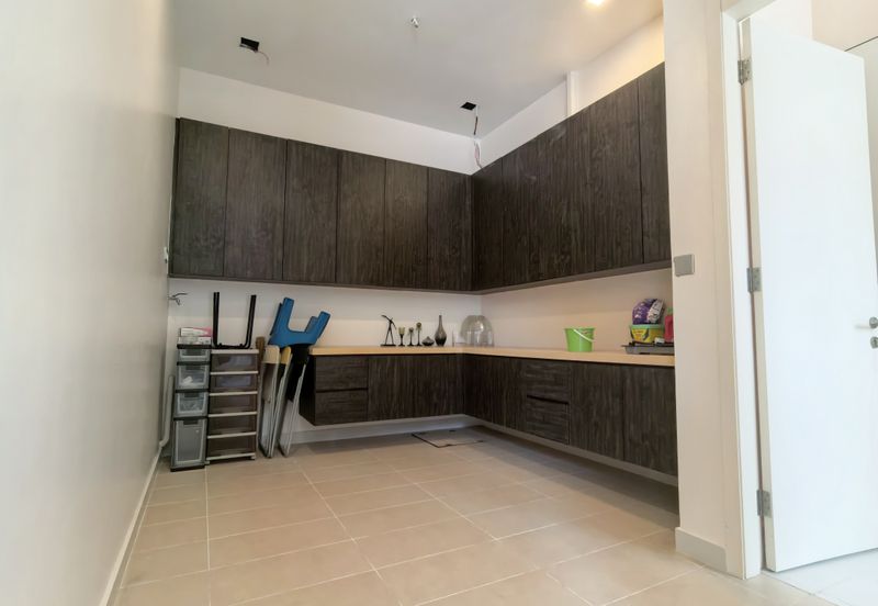 Twin Palm Sungai Long Luxury Triple Storey Corner Bungalow with Pool For Sale