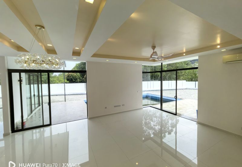 Twin Palm Sungai Long Luxury Triple Storey Corner Bungalow with Pool For Sale