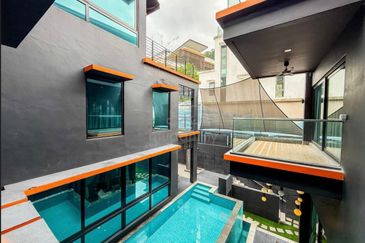 Sering Ukay Ampang Triple Storey Bungalow For Sale Freehold Individual Title Non Bumi Lot