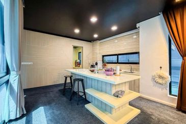 Sering Ukay Ampang Triple Storey Bungalow For Sale Freehold Individual Title Non Bumi Lot