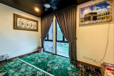 Sering Ukay Ampang Triple Storey Bungalow For Sale Freehold Individual Title Non Bumi Lot