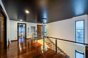 Sering Ukay Ampang Triple Storey Bungalow For Sale Freehold Individual Title Non Bumi Lot