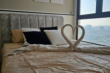 Bangsar South Laurel Residence for Sale Fully Furnish High Floor Unit