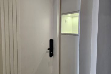 Bangsar South Laurel Residence for Sale Fully Furnish High Floor Unit